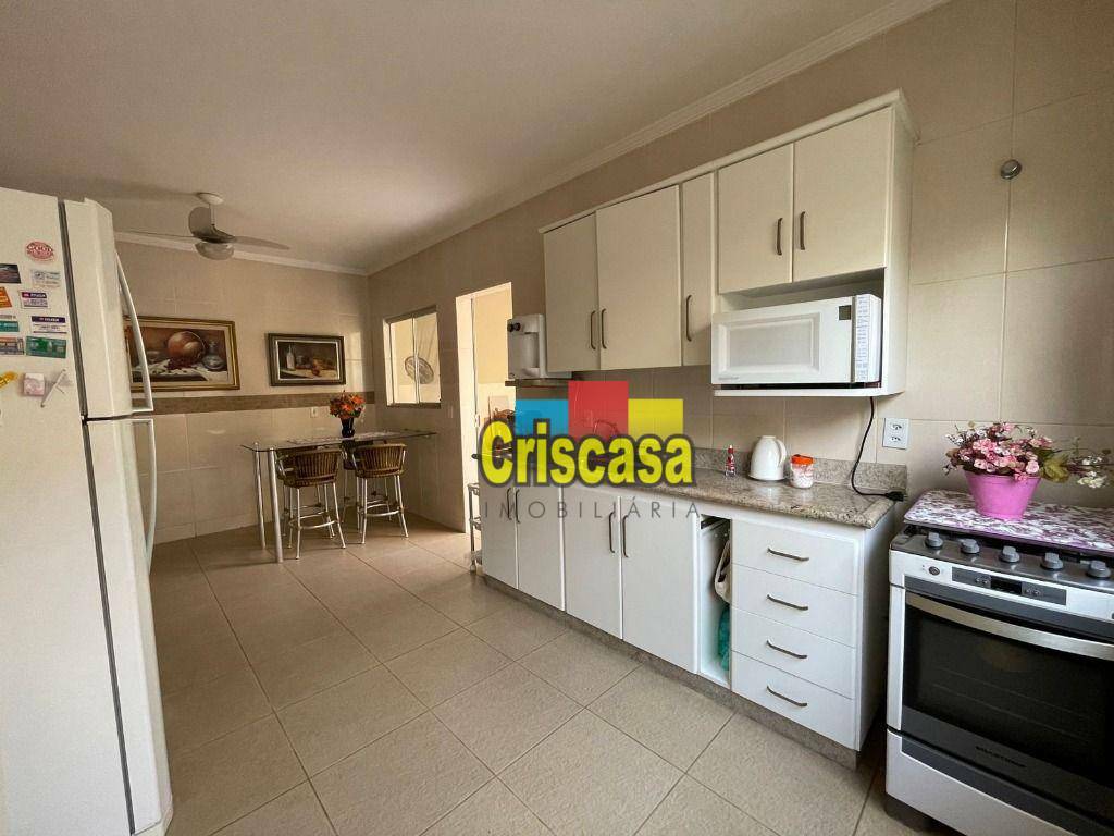 Casa à venda com 5 quartos, 245m² - Foto 13