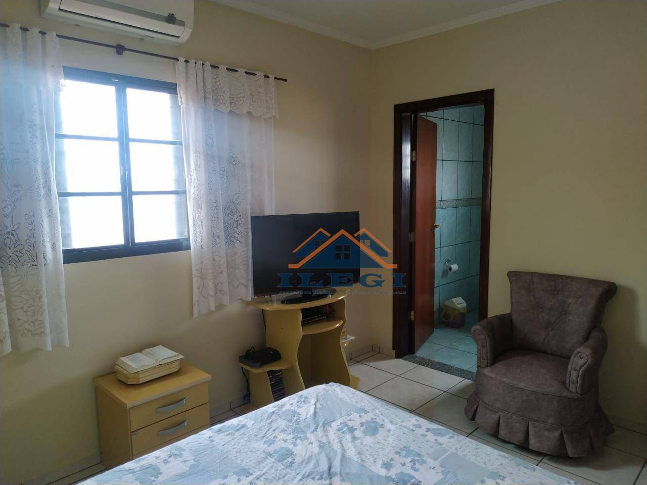 Casa à venda e aluguel com 3 quartos, 200m² - Foto 20