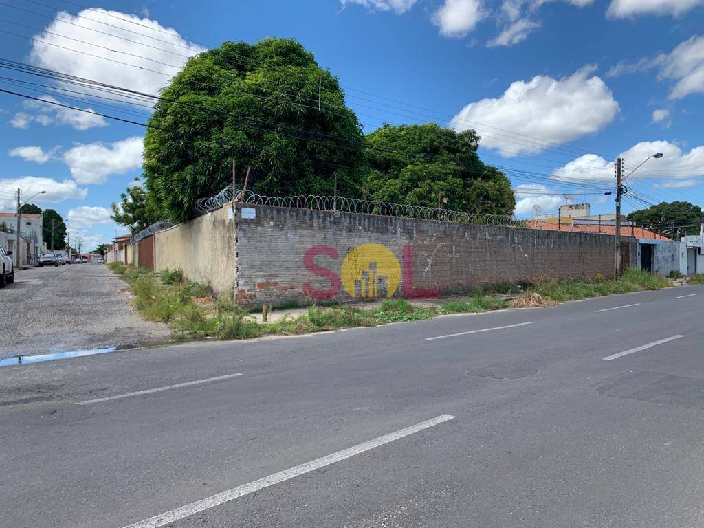 Casa, 5 quartos, 249 m² - Foto 1