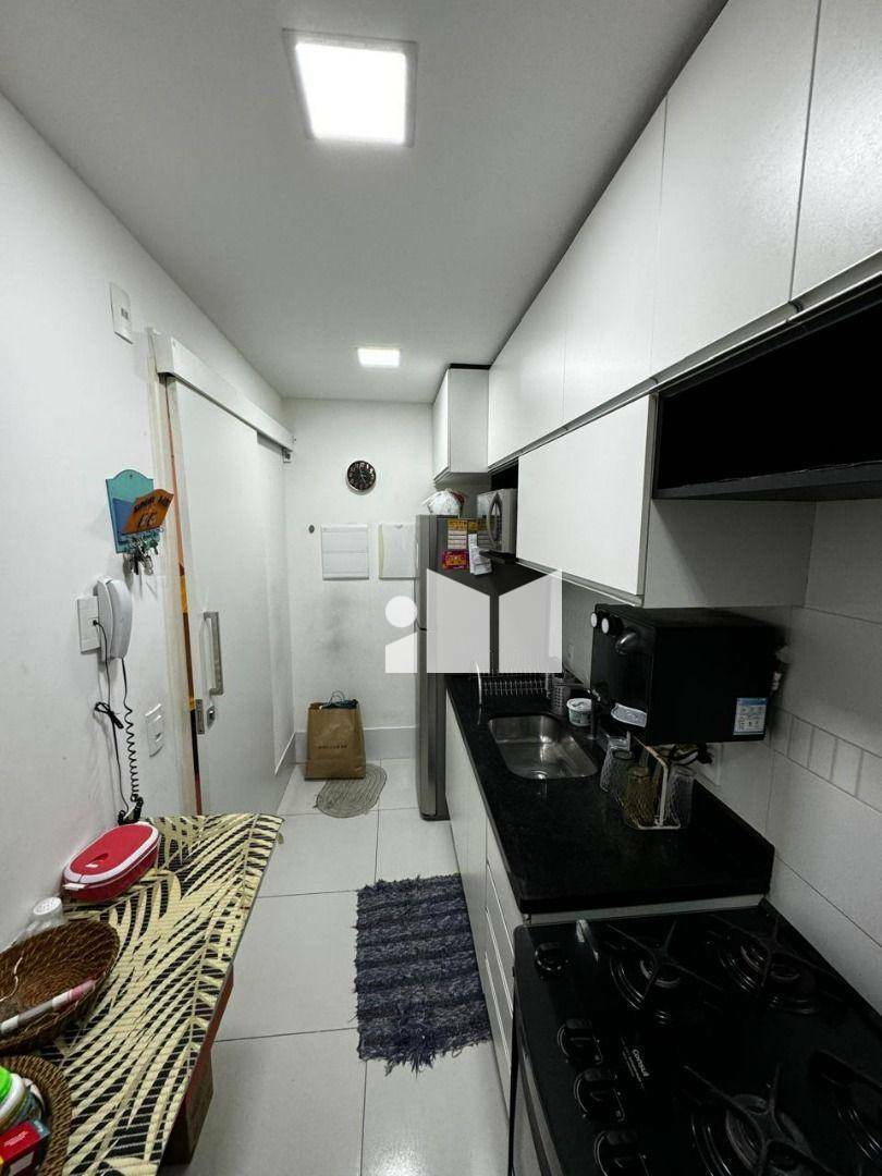 Apartamento à venda com 2 quartos, 65m² - Foto 8