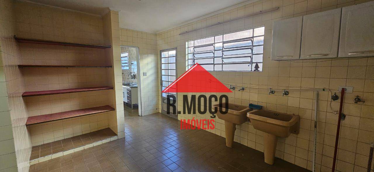 Casa à venda com 3 quartos, 184m² - Foto 18