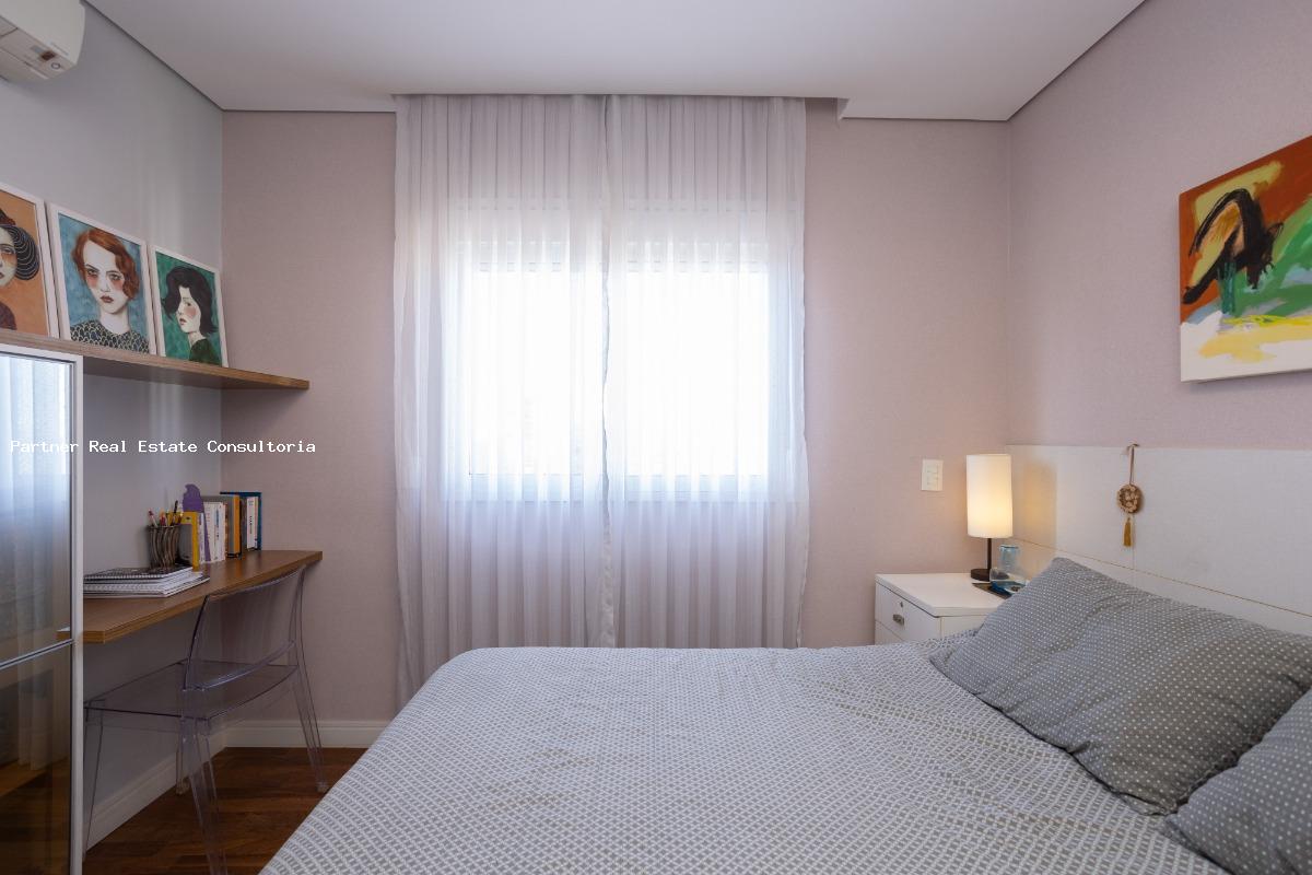 Apartamento à venda com 4 quartos, 153m² - Foto 2