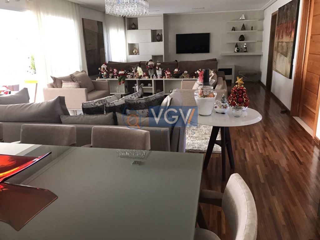 Apartamento à venda com 4 quartos, 213m² - Foto 1