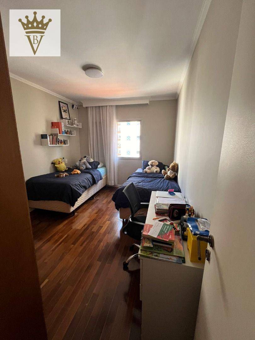 Apartamento à venda com 4 quartos, 200m² - Foto 8