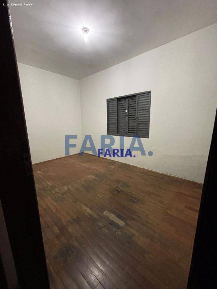 Casa à venda com 4 quartos, 250M2 - Foto 15