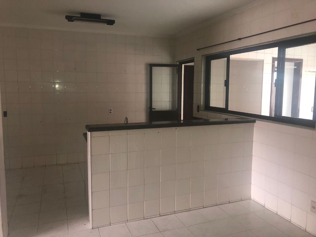 Apartamento à venda com 3 quartos, 190m² - Foto 12