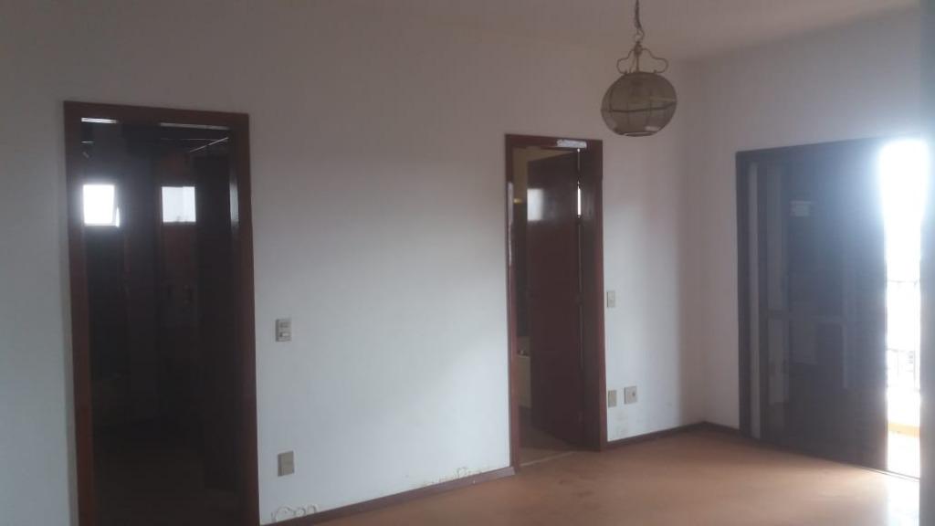 Apartamento para alugar com 4 quartos, 320m² - Foto 21