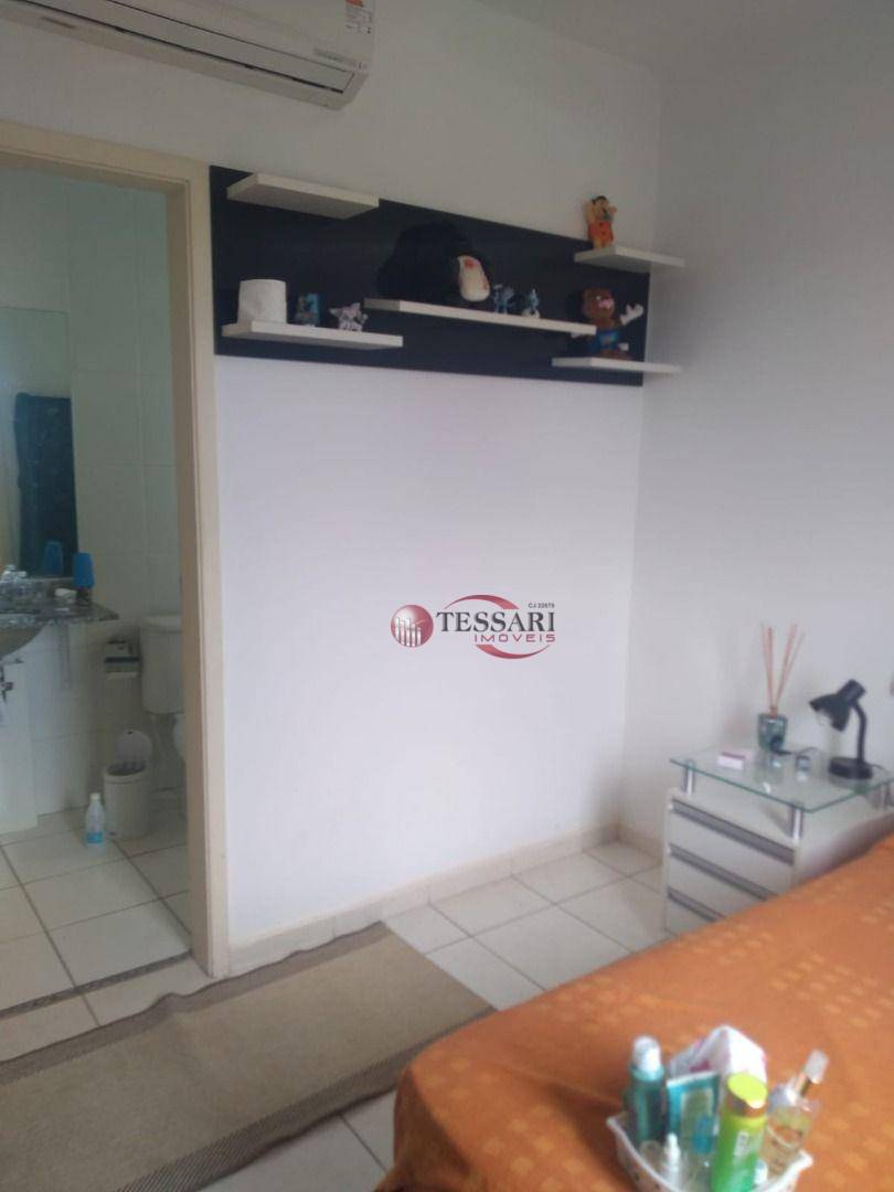 Apartamento para alugar com 3 quartos, 130m² - Foto 8