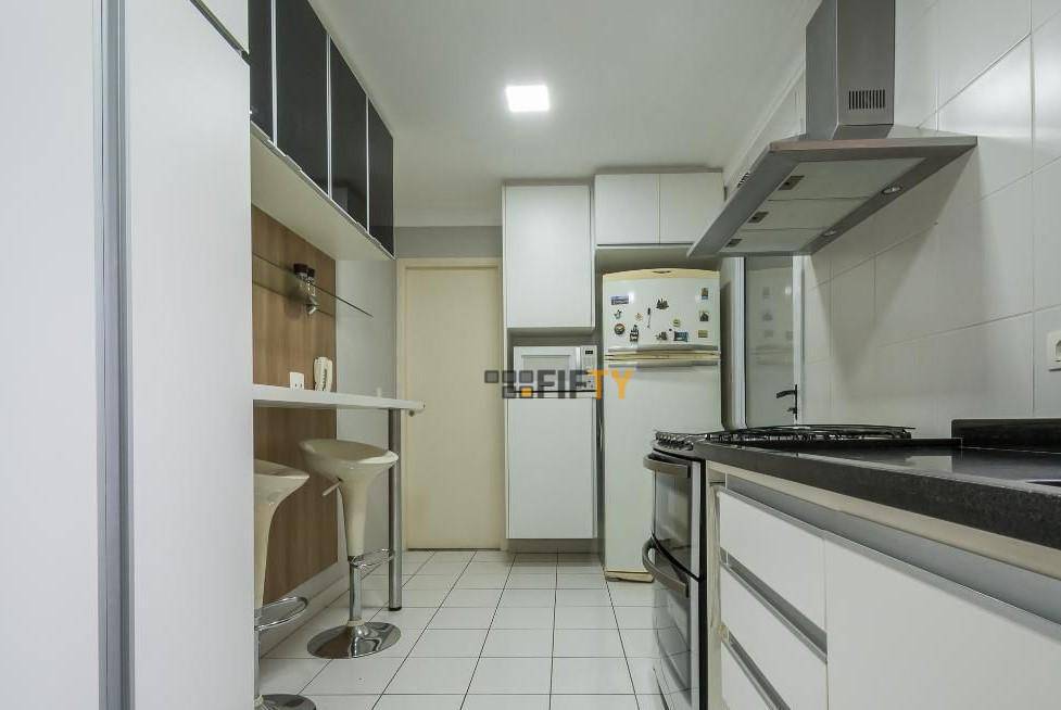 Apartamento à venda com 3 quartos, 154m² - Foto 8