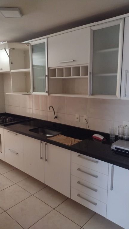 Apartamento para alugar com 2 quartos, 70m² - Foto 12