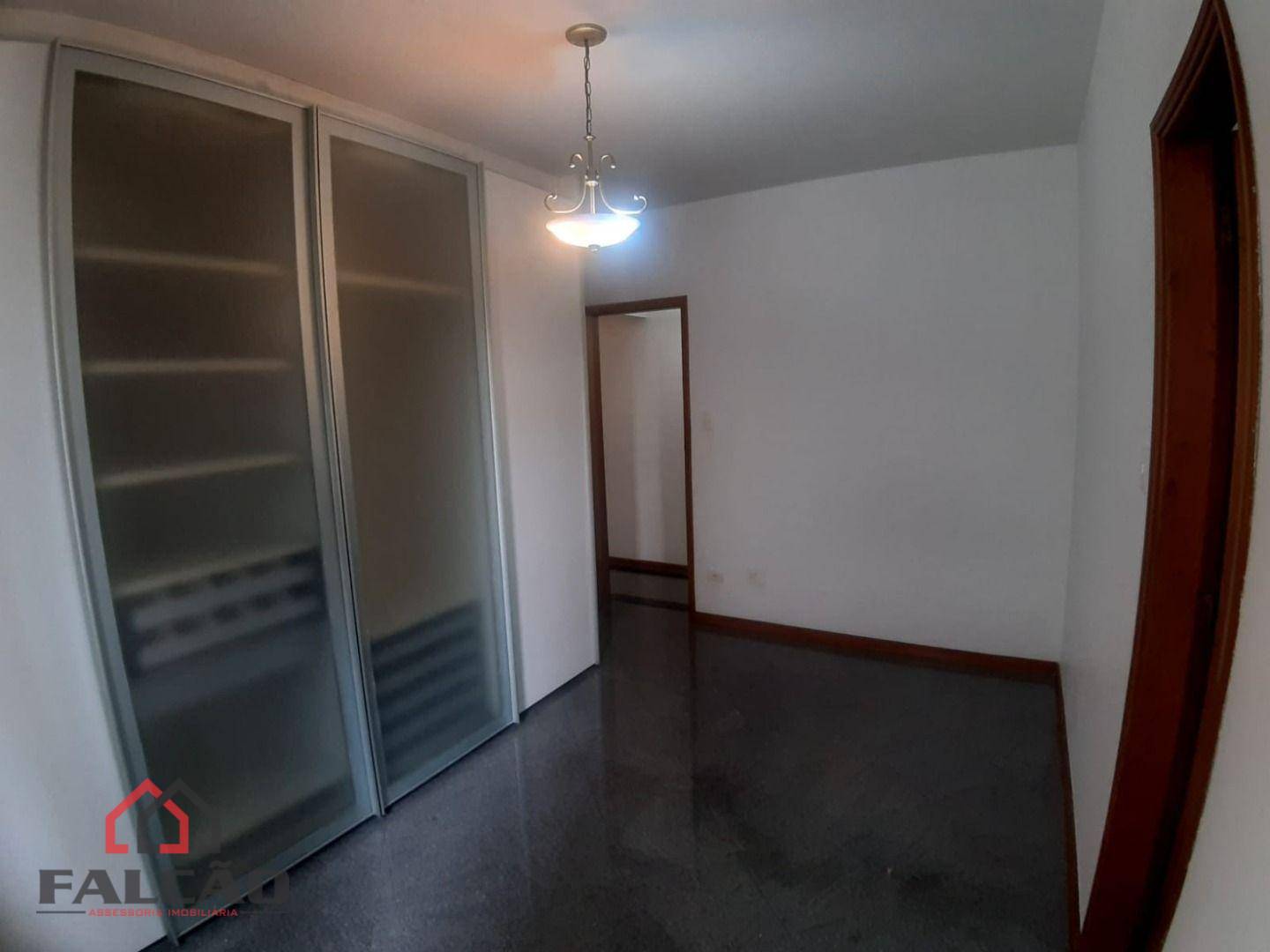 Apartamento à venda e aluguel com 3 quartos, 140m² - Foto 18