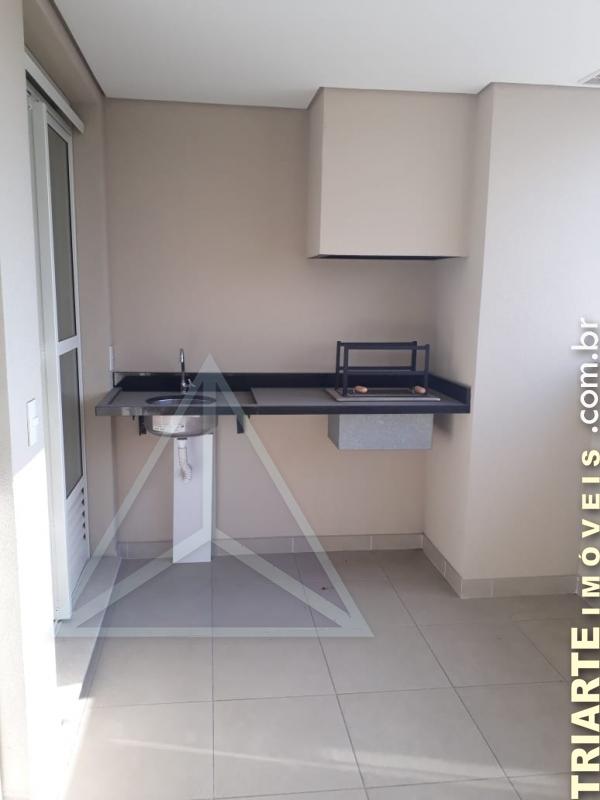 Apartamento à venda com 3 quartos, 77m² - Foto 2