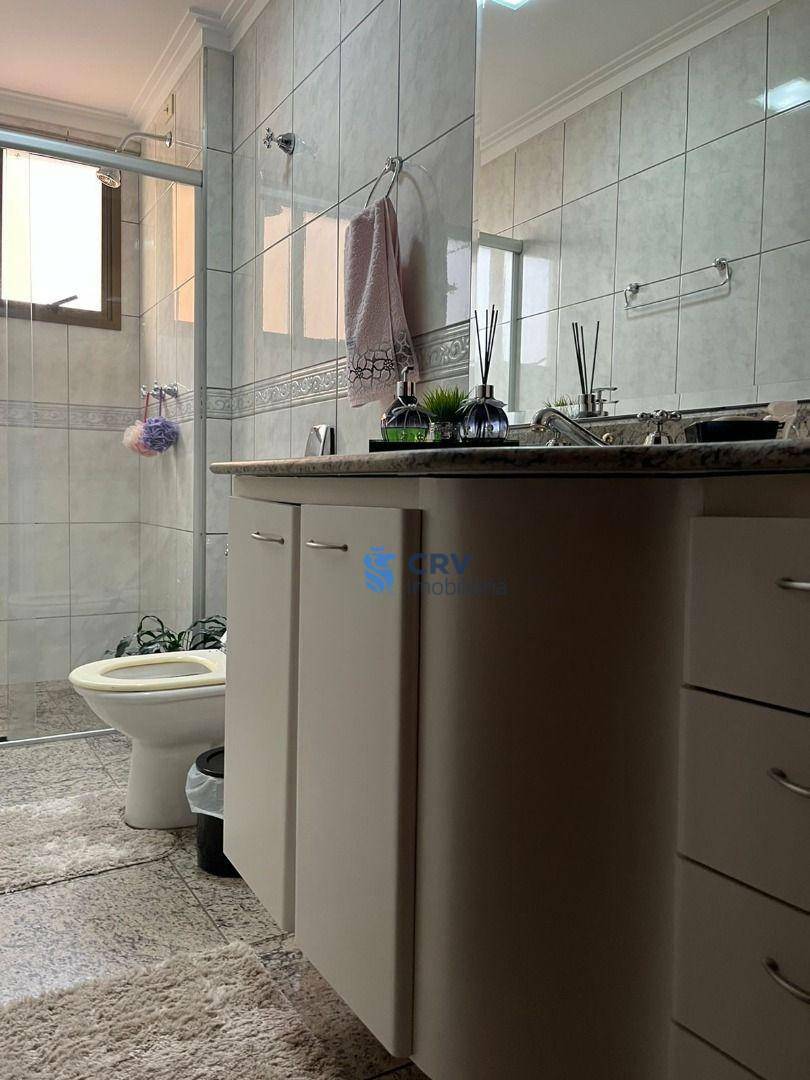 Apartamento à venda com 3 quartos, 188m² - Foto 20