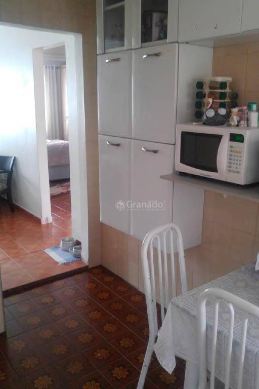 Casa à venda com 2 quartos, 85m² - Foto 12