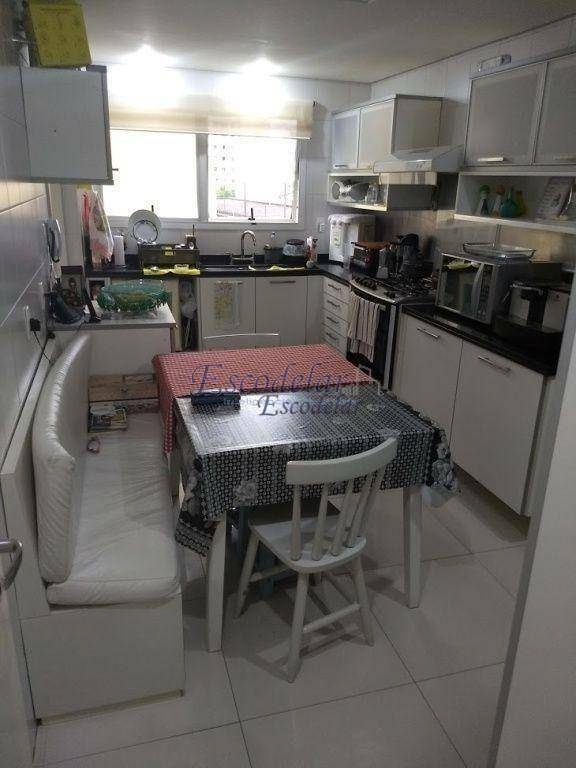 Apartamento para alugar com 3 quartos, 189m² - Foto 9