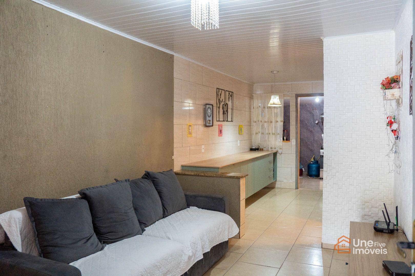 Casa à venda com 2 quartos, 70m² - Foto 4