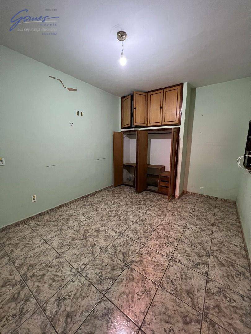 Casa à venda com 5 quartos, 174m² - Foto 10