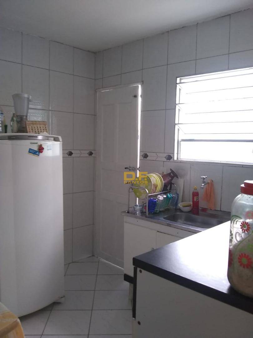 Casa à venda com 2 quartos, 70m² - Foto 10