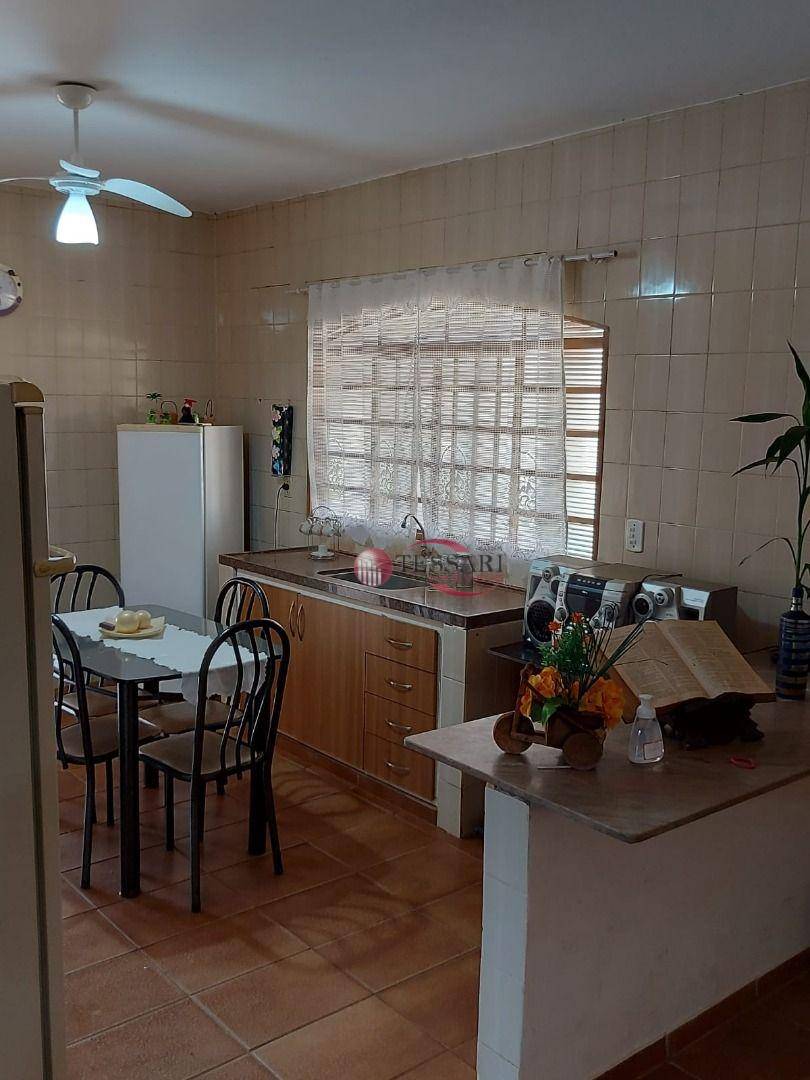 Chácara à venda com 2 quartos, 380m² - Foto 8