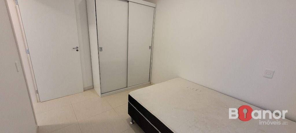 Apartamento para alugar com 2 quartos, 68m² - Foto 14