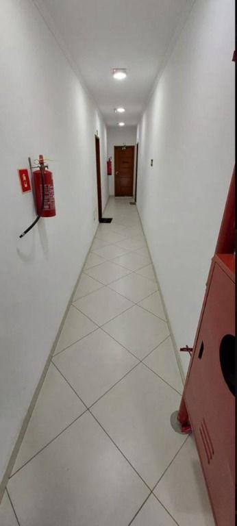 Apartamento à venda com 2 quartos, 40m² - Foto 17