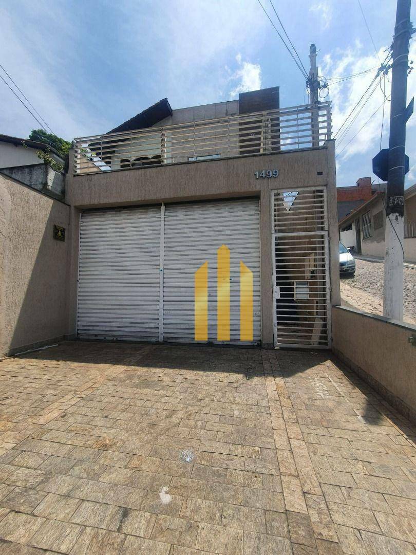 Sobrado à venda com 3 quartos, 200m² - Foto 1