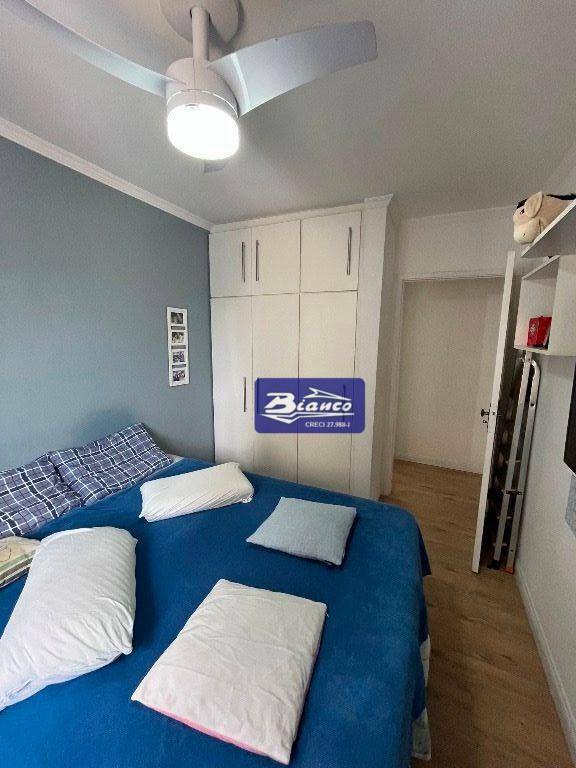 Apartamento à venda com 2 quartos, 70m² - Foto 19