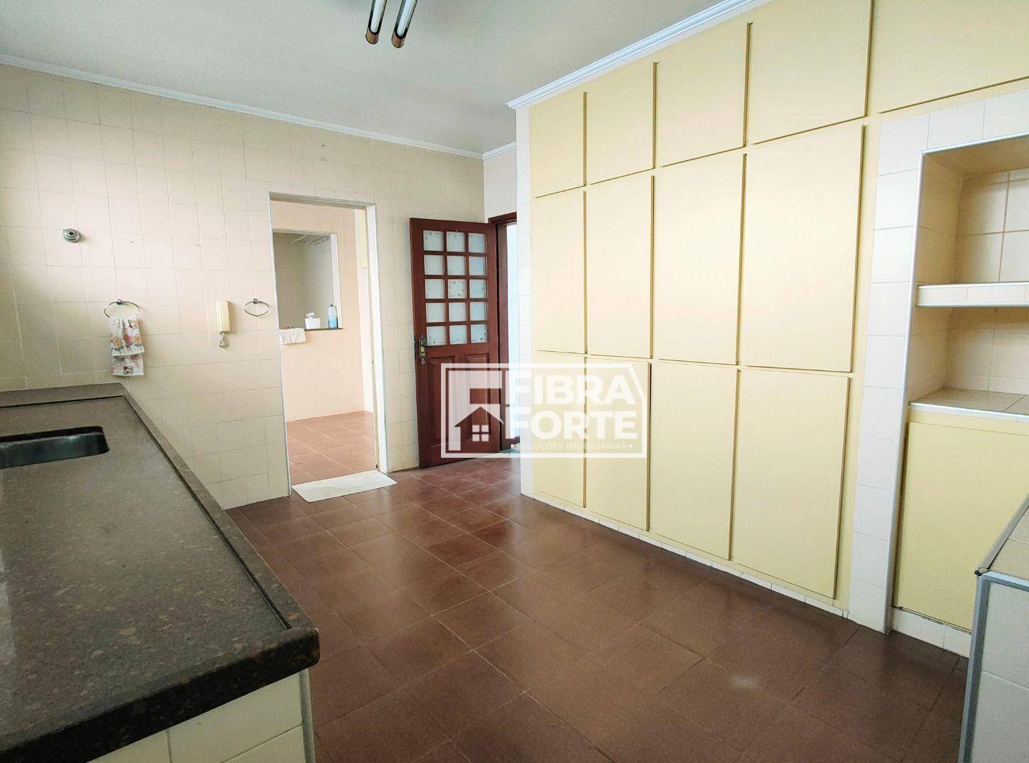 Casa à venda com 4 quartos, 262m² - Foto 16