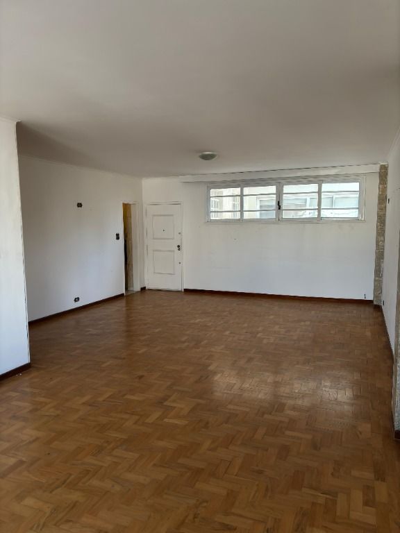 Apartamento para alugar com 2 quartos, 160m² - Foto 3