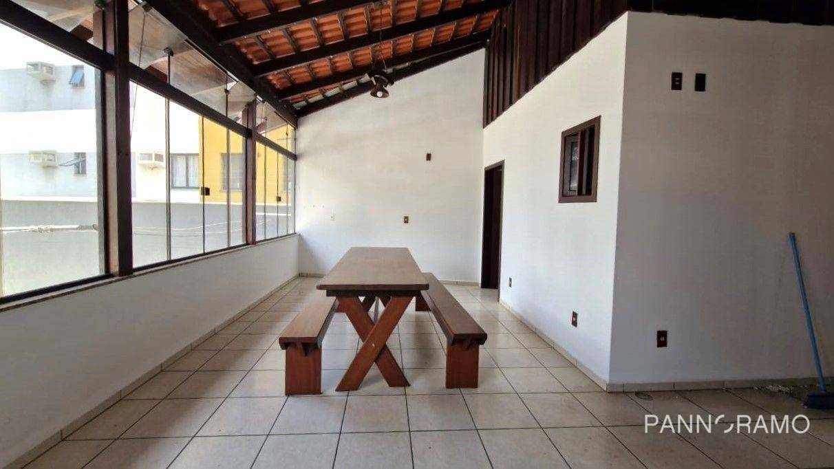 Casa para alugar com 3 quartos, 250m² - Foto 3