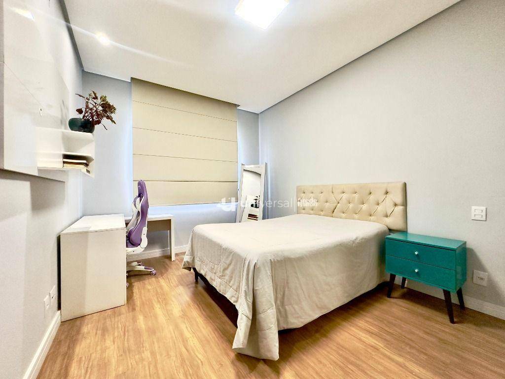 Casa de Condomínio à venda com 4 quartos, 340m² - Foto 12
