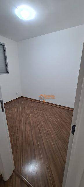 Apartamento à venda com 2 quartos, 44m² - Foto 11