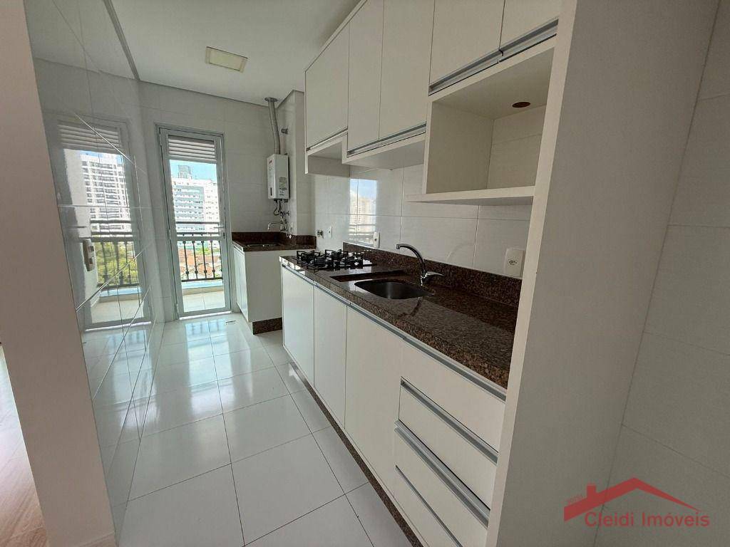 Apartamento para alugar com 2 quartos, 67m² - Foto 8