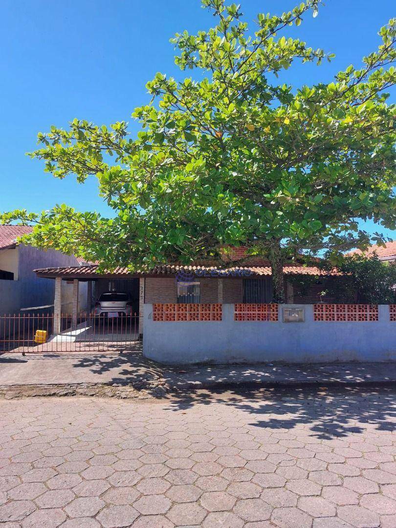 Casa à venda com 3 quartos, 155m² - Foto 2