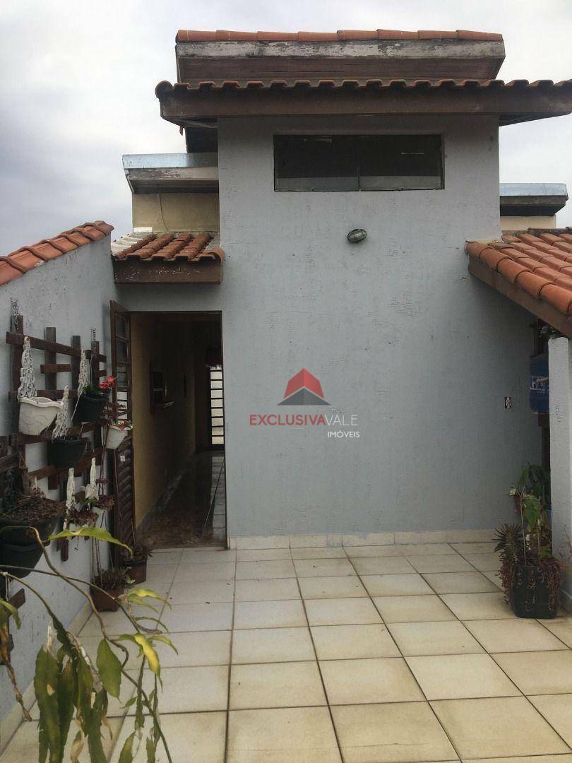 Casa à venda com 3 quartos, 204m² - Foto 2