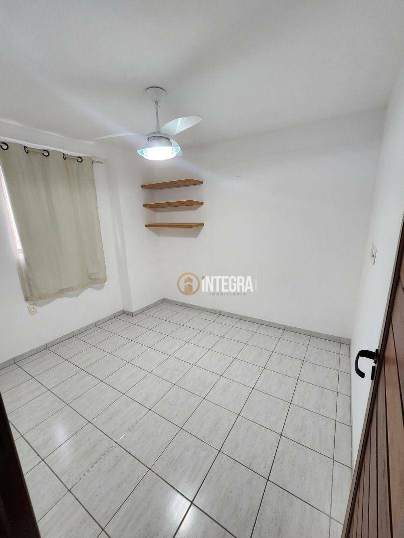 Apartamento para alugar com 3 quartos, 110m² - Foto 11