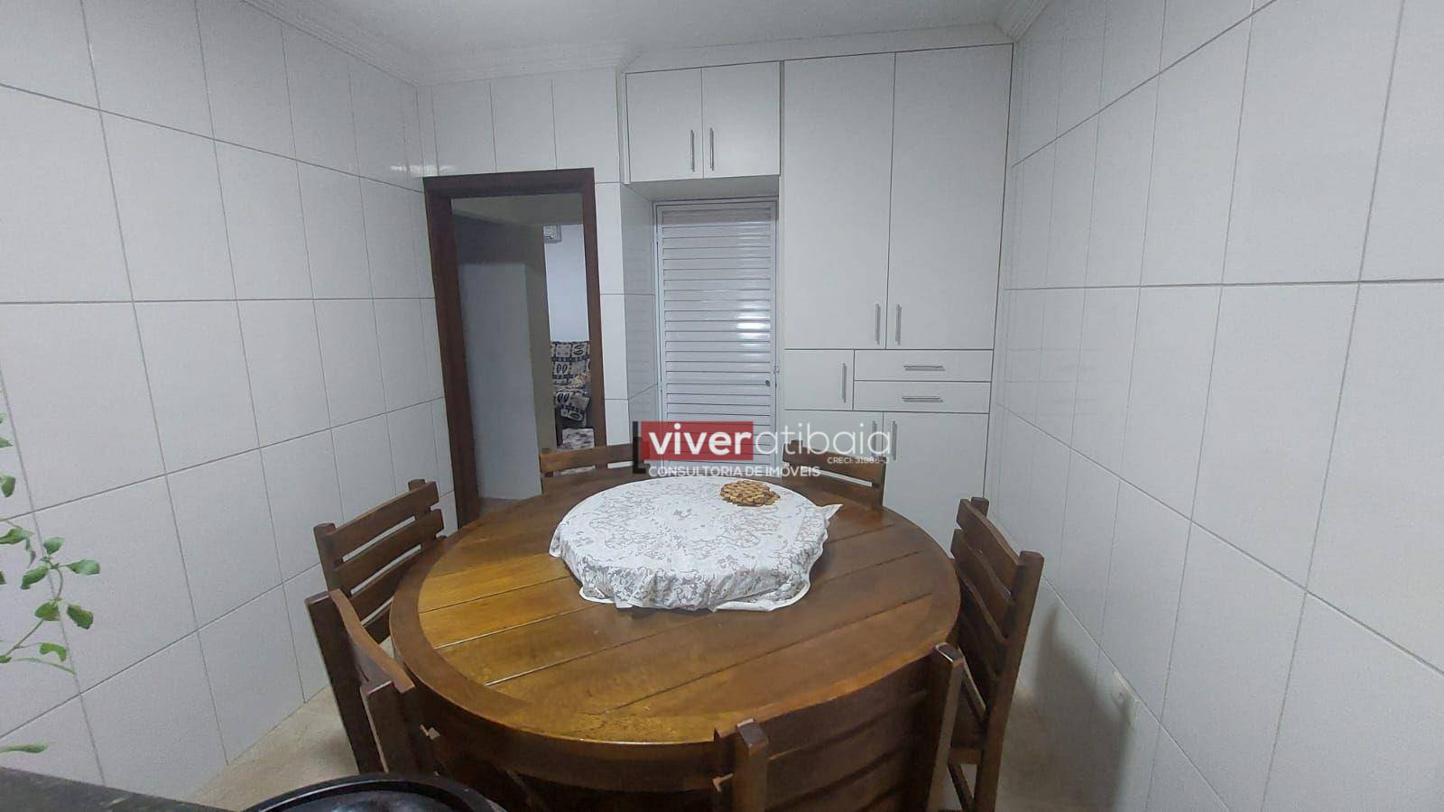 Casa à venda com 4 quartos, 200m² - Foto 11