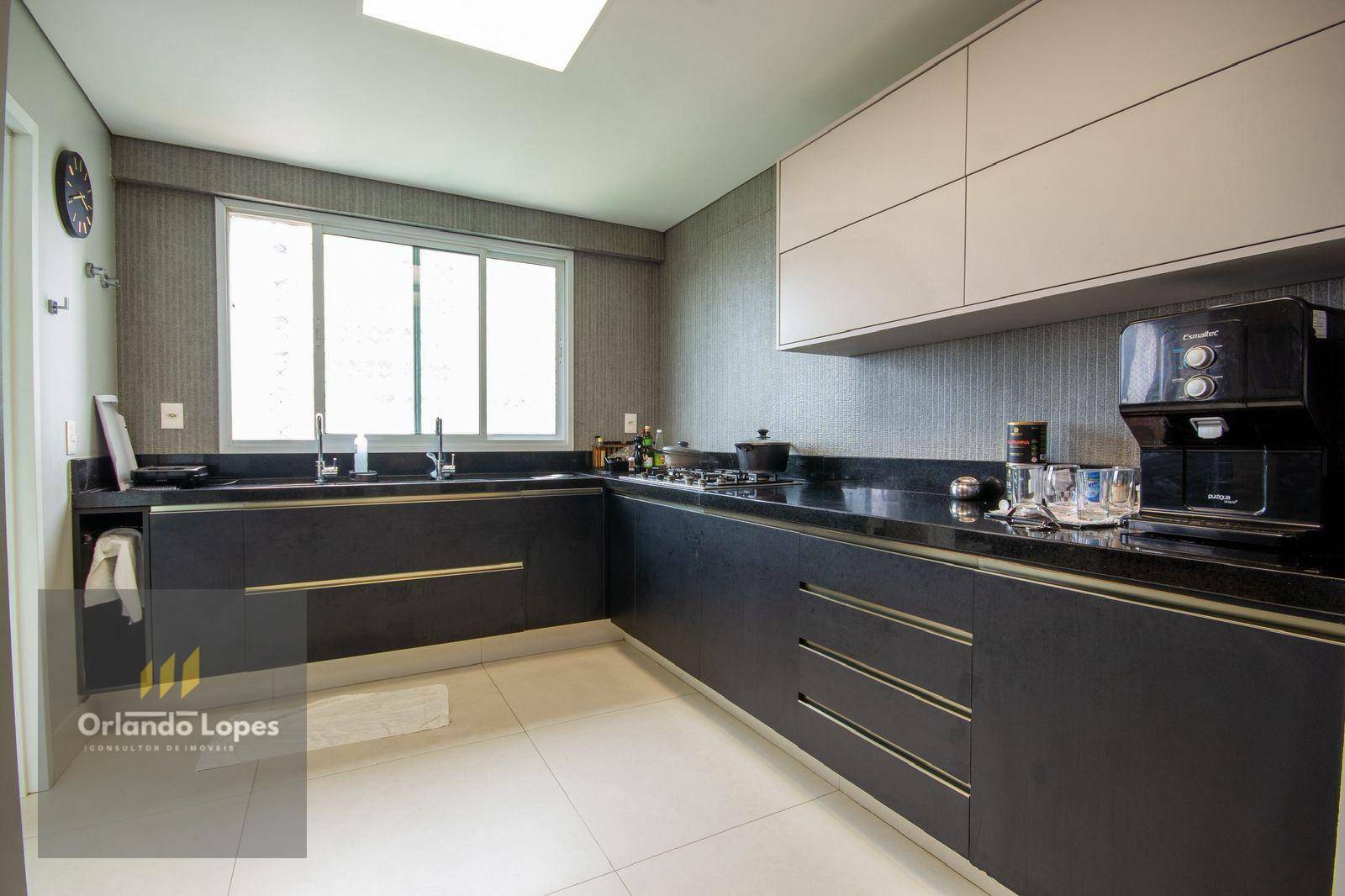Apartamento à venda com 3 quartos, 258m² - Foto 17