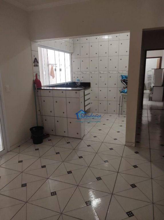 Sobrado à venda com 3 quartos, 200m² - Foto 3