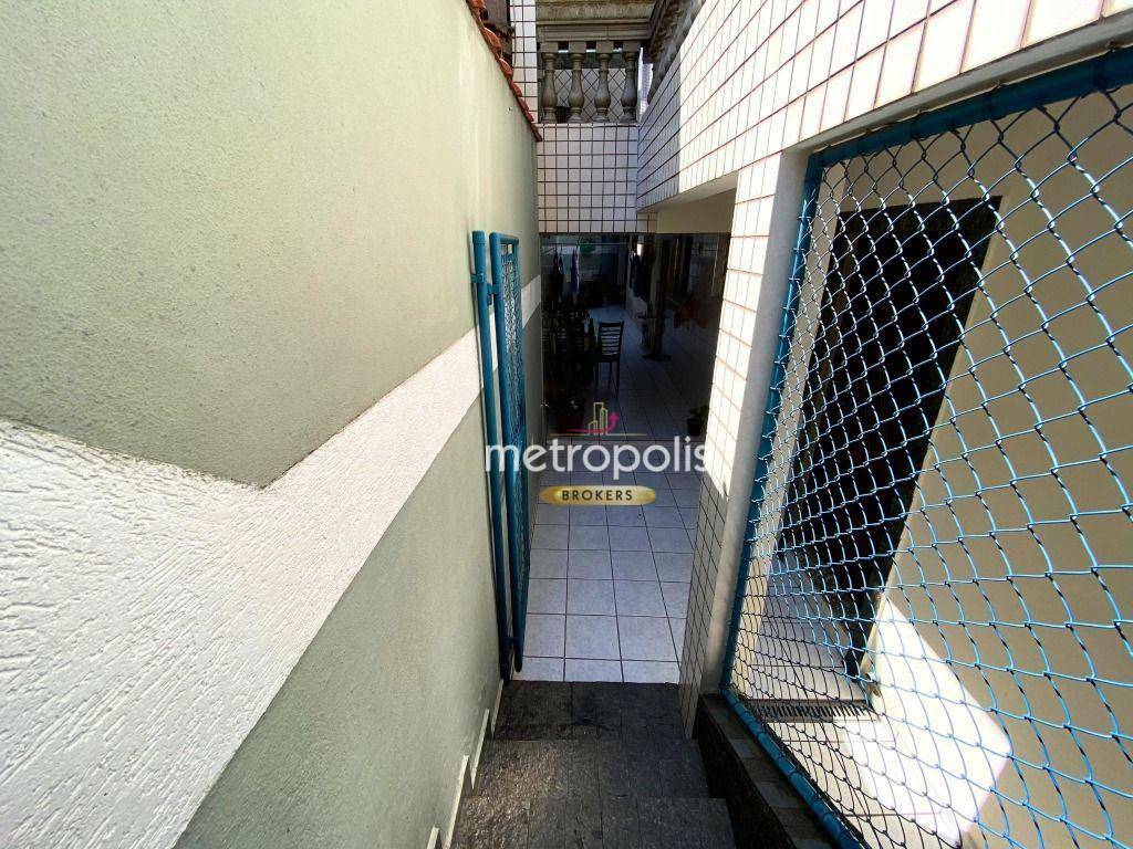 Sobrado à venda com 6 quartos, 280m² - Foto 32