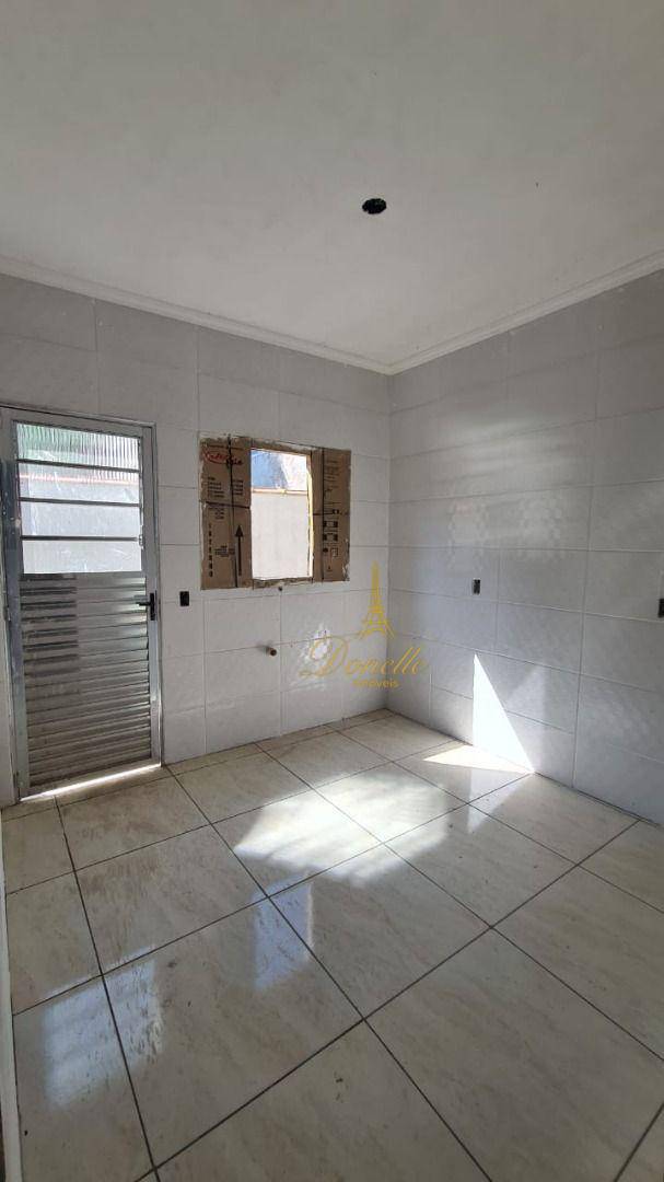 Casa à venda com 2 quartos, 55m² - Foto 10