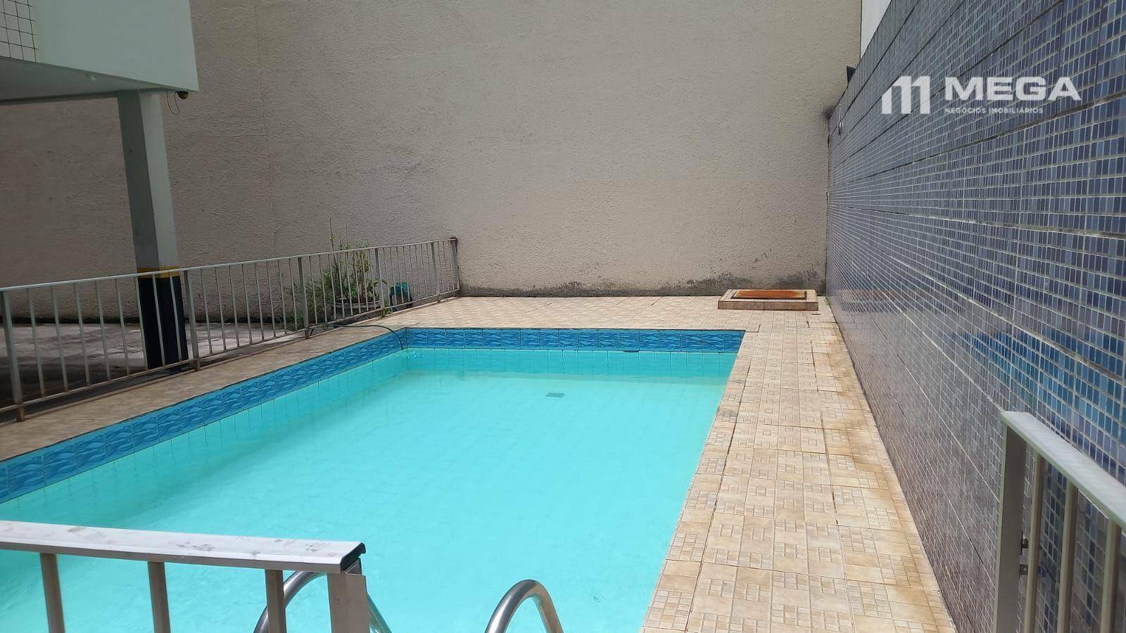 Apartamento para alugar com 3 quartos, 130m² - Foto 18