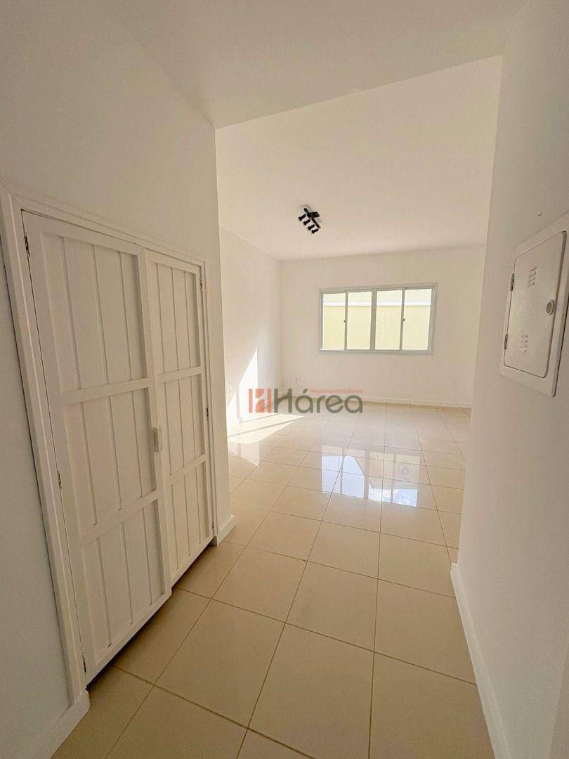 Sobrado à venda e aluguel com 3 quartos, 156m² - Foto 2