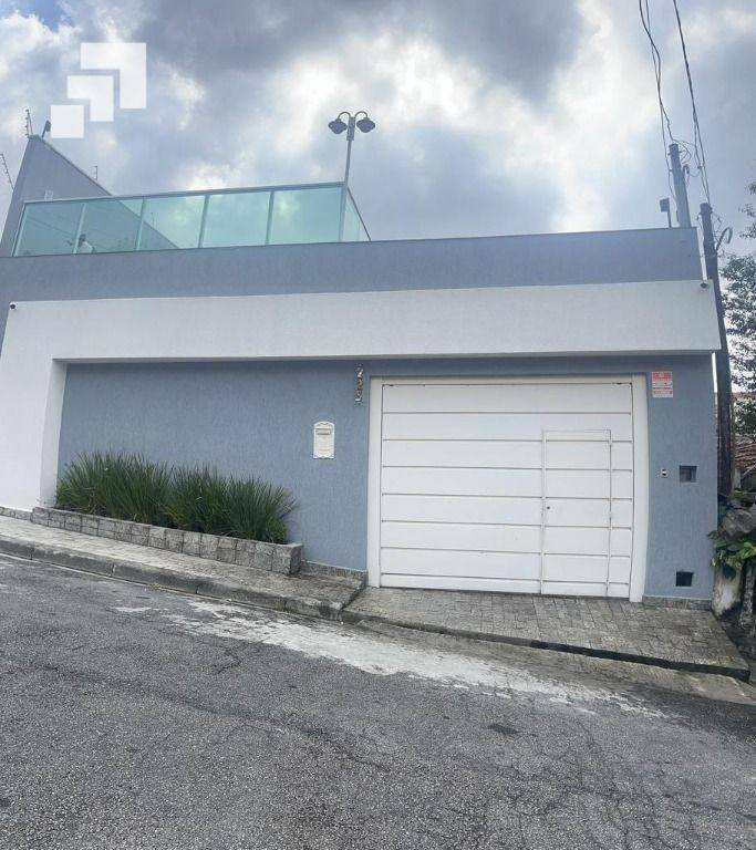 Sobrado à venda com 2 quartos, 145m² - Foto 1