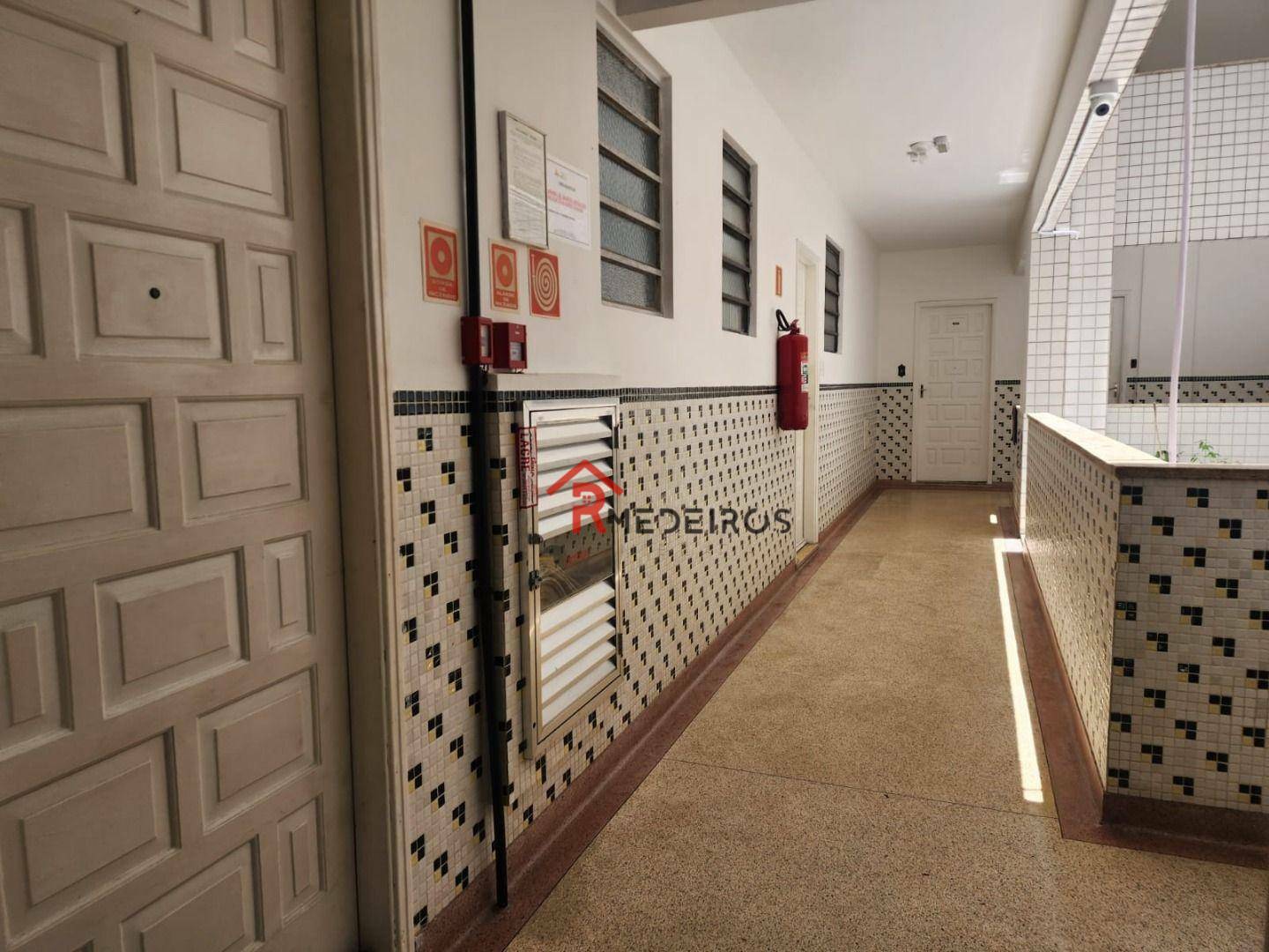 Apartamento à venda com 1 quarto, 40m² - Foto 12