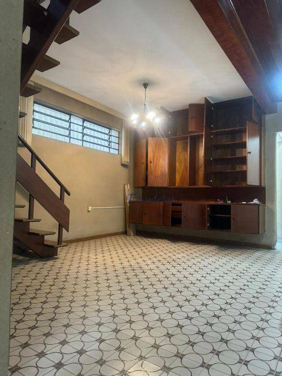 Sobrado à venda com 6 quartos, 240m² - Foto 57