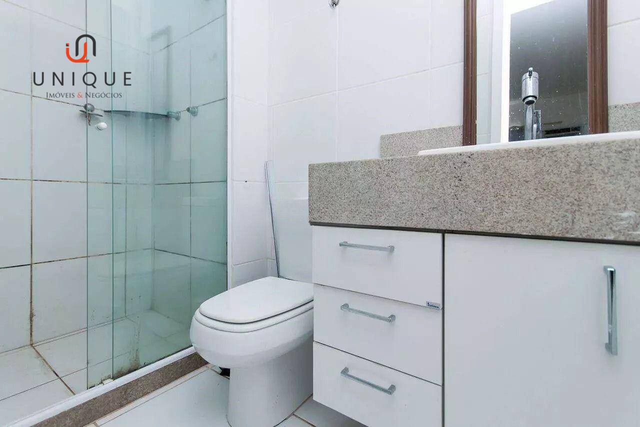 Apartamento para alugar com 2 quartos, 65m² - Foto 17