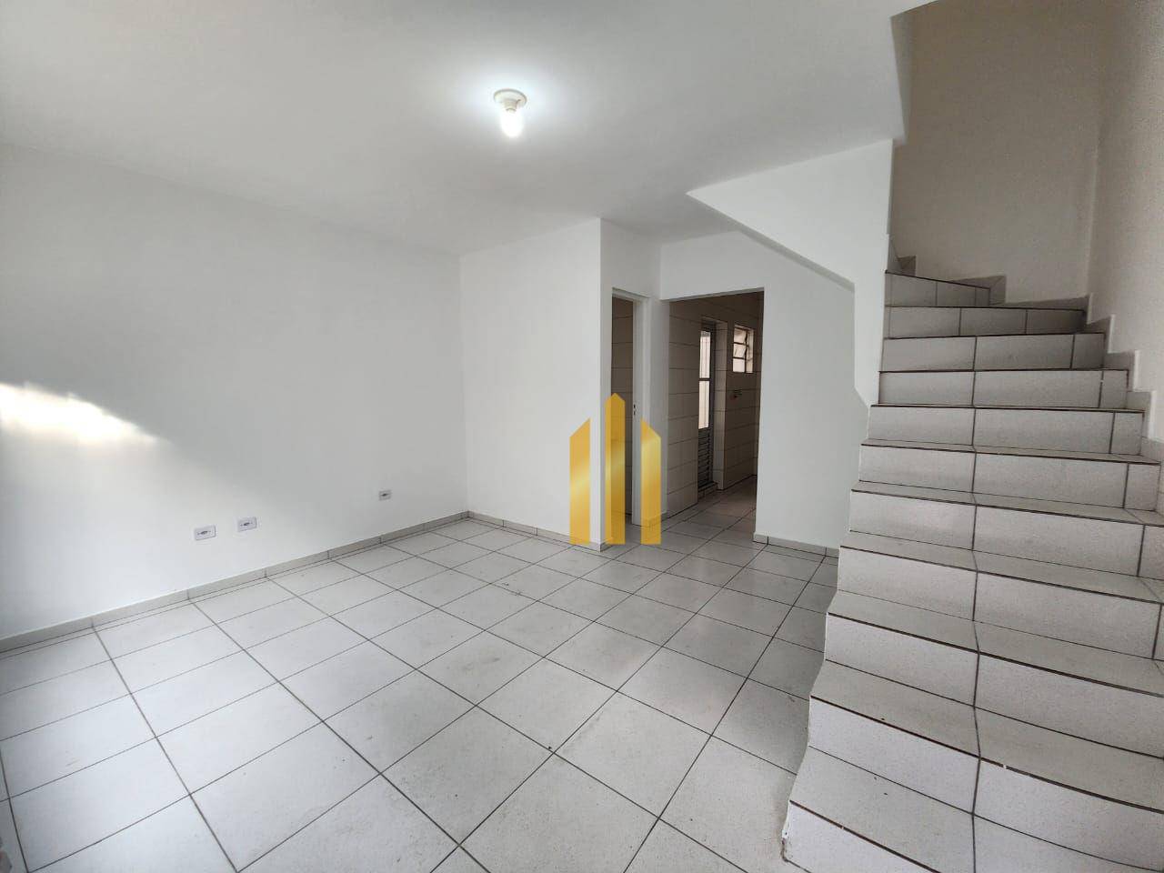 Sobrado para alugar com 2 quartos, 64m² - Foto 5