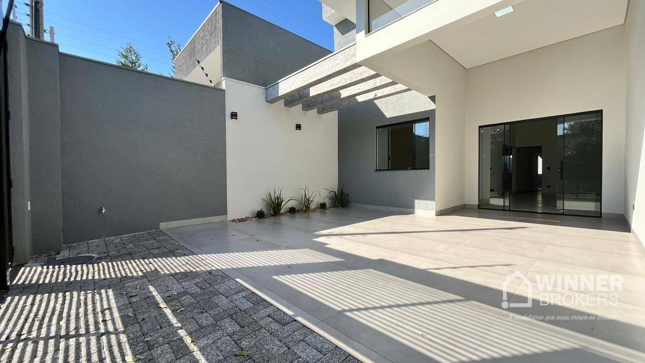 Casa à venda com 3 quartos, 112m² - Foto 1