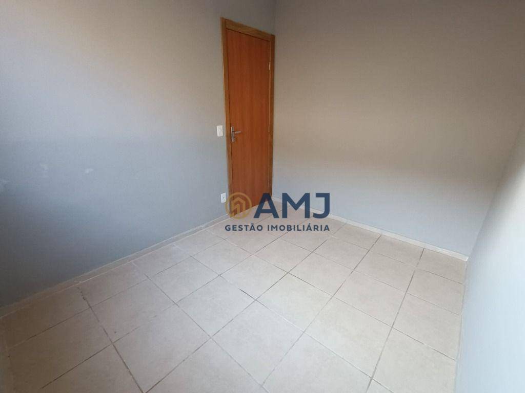 Apartamento à venda com 2 quartos, 44m² - Foto 11